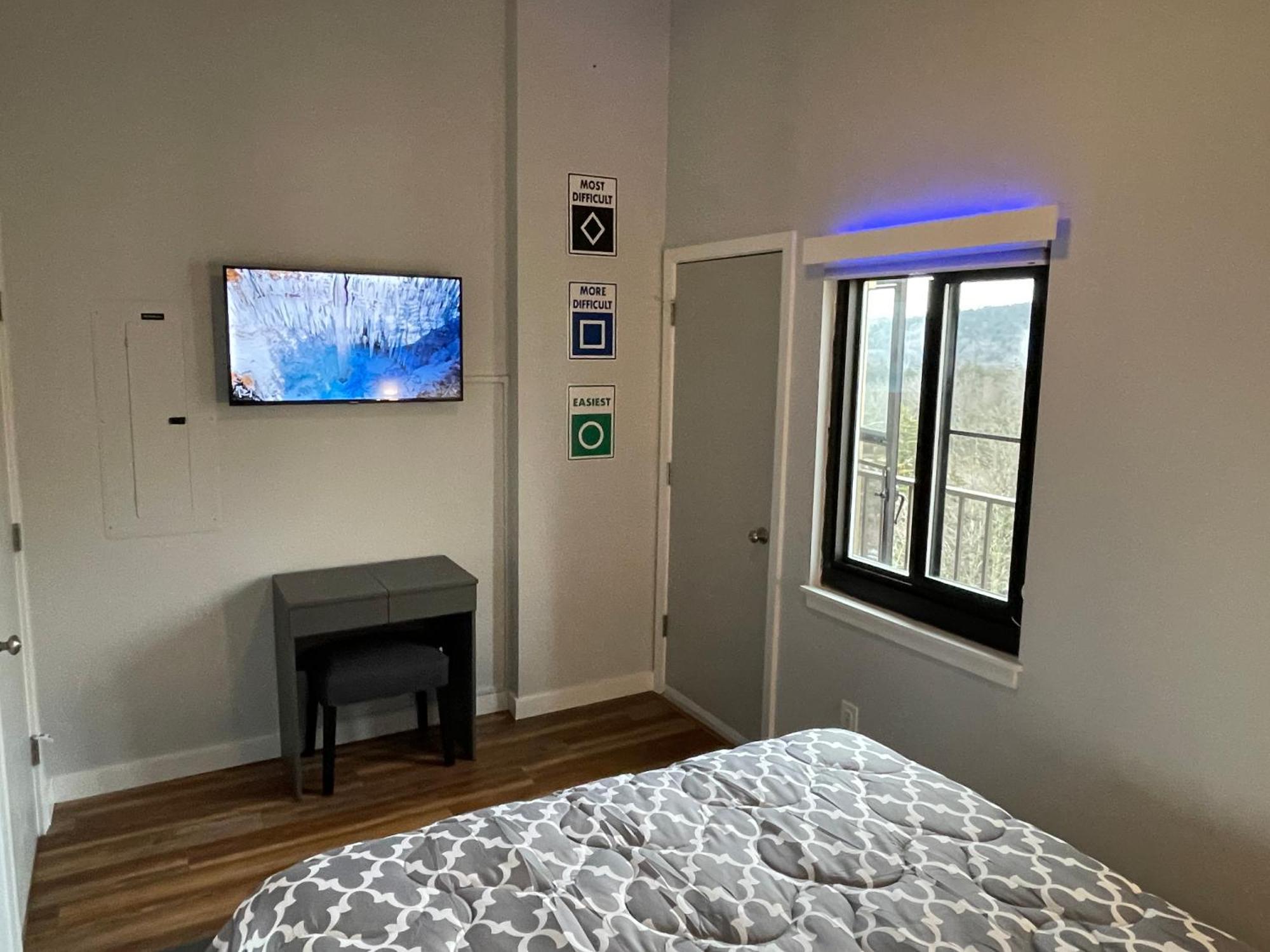 Modern Condo With Ski In & Ski Out - Silver Creek Lodge, Snowshoe Buitenkant foto